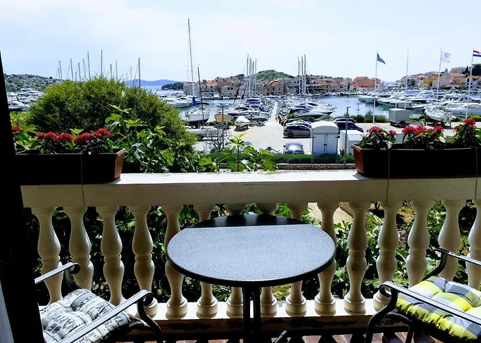 Tiho&marija דירה *